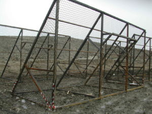 Portable Litter Containment Barrier